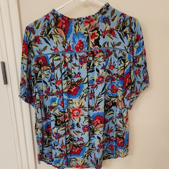 intro. Floral Multicolor Blouse - Picture 4 of 8
